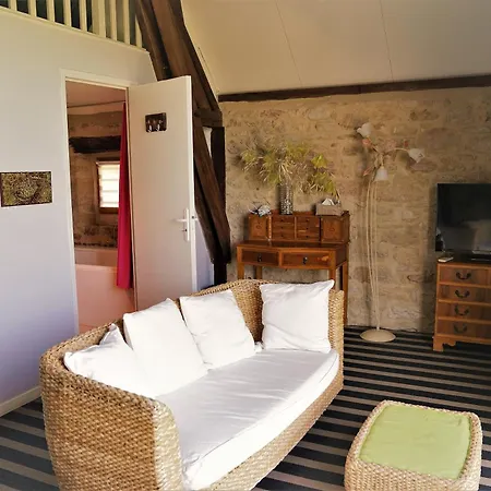 Restaurant Le Murier De Viels - Grand Figeac ホテル